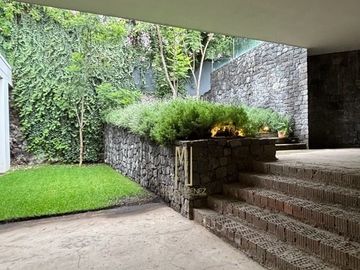 EXCLUSIVA RESIDENCIA EN VENTA