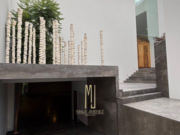 EXCLUSIVA RESIDENCIA EN VENTA