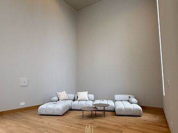 EXCLUSIVA RESIDENCIA EN VENTA