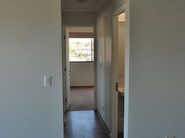 Vende departamento acogedor, excelente ubicación, condomini
