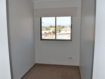 Vende departamento acogedor, excelente ubicación, condomini