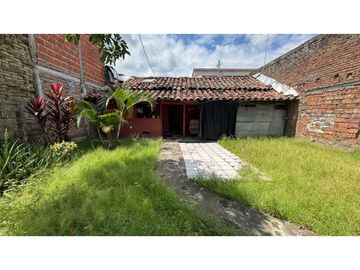 Casa de un piso con apartaestudio en venta Barrio Nuevo Palmira Valle