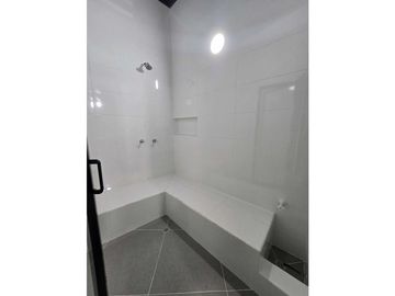 SE VENDE APARTAMENTO EN GUATAPÉ