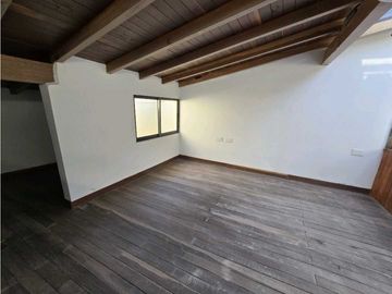 SE VENDE APARTAMENTO EN GUATAPÉ
