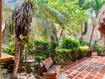 Hermosa casa en la Avenida del Libertador Santa Marta
