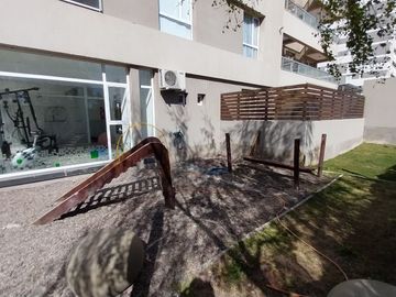 Dpto. 1 Dorm. en PB   Cochera en Complejo Cerrado 
