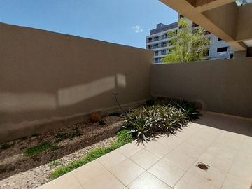 Dpto. 1 Dorm. en PB   Cochera en Complejo Cerrado 