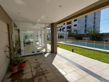 Dpto. 1 Dorm. en PB   Cochera en Complejo Cerrado 