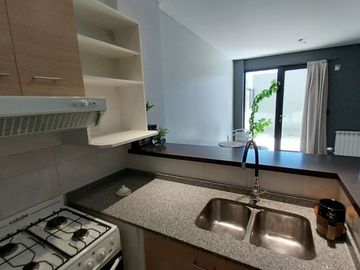 Dpto. 1 Dorm. en PB   Cochera en Complejo Cerrado 