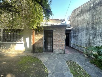 VENTA CASA 4 AMBIENTES EN MARTÍNEZ