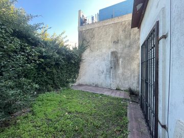 VENTA CASA 4 AMBIENTES EN MARTÍNEZ