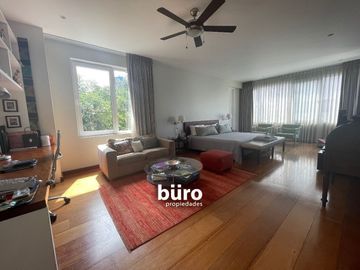 EXCLUSIVA CASA EN VENTA CON 6 DORMITORIOS EN SAN ISIDRO