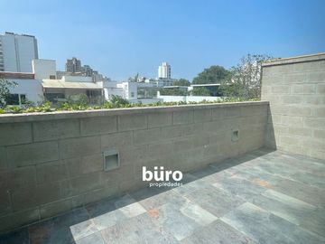EXCLUSIVA CASA EN VENTA CON 6 DORMITORIOS EN SAN ISIDRO