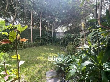 EXCLUSIVA CASA EN VENTA CON 6 DORMITORIOS EN SAN ISIDRO