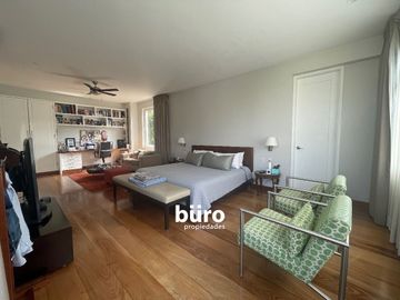 EXCLUSIVA CASA EN VENTA CON 6 DORMITORIOS EN SAN ISIDRO
