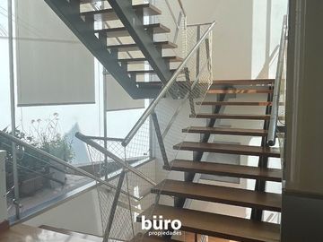 EXCLUSIVA CASA EN VENTA CON 6 DORMITORIOS EN SAN ISIDRO