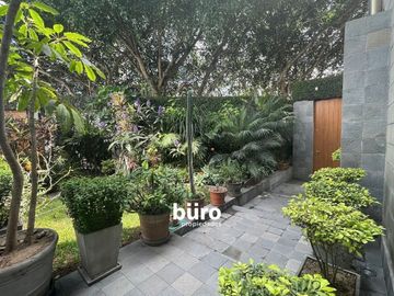 EXCLUSIVA CASA EN VENTA CON 6 DORMITORIOS EN SAN ISIDRO