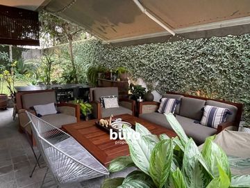 EXCLUSIVA CASA EN VENTA CON 6 DORMITORIOS EN SAN ISIDRO