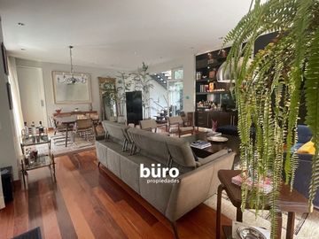 EXCLUSIVA CASA EN VENTA CON 6 DORMITORIOS EN SAN ISIDRO