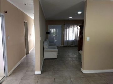 Casa en VENTA, Riobamba al 1300 Merlo Sur