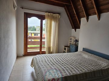 Chalet en venta de 3 dormitorios c/ cochera en Zona Sur