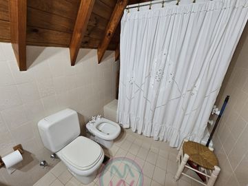 Chalet en venta de 3 dormitorios c/ cochera en Zona Sur