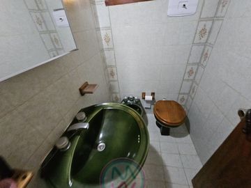 Chalet en venta de 3 dormitorios c/ cochera en Zona Sur