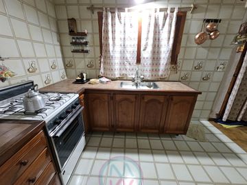 Chalet en venta de 3 dormitorios c/ cochera en Zona Sur