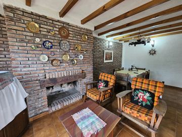Chalet en venta de 3 dormitorios c/ cochera en Zona Sur