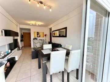 VENTA DEPTO. 2 AMB. BALCON ,TERRAZA CON 5 PARRILAS