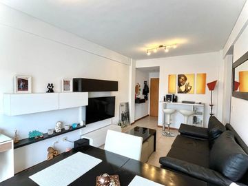 VENTA DEPTO. 2 AMB. BALCON ,TERRAZA CON 5 PARRILAS