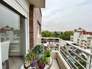 VENTA DEPTO. 2 AMB. BALCON ,TERRAZA CON 5 PARRILAS