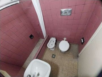 VENTA CASA 3 AMBIENTES CON PATIO - QUILMES OESTE