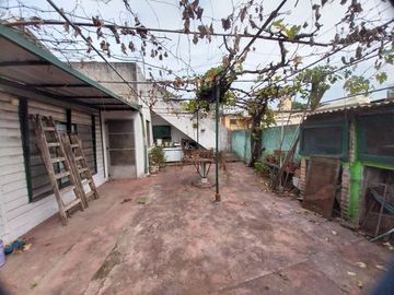VENTA CASA 3 AMBIENTES CON PATIO - QUILMES OESTE