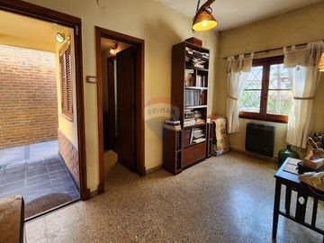 VENTA CASA 3 AMB C/PATIO EN QUILMES - APTO CREDITO