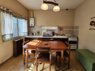 VENTA CASA 3 AMB C/PATIO EN QUILMES - APTO CREDITO