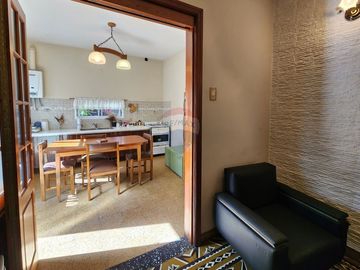 VENTA CASA 3 AMB C/PATIO EN QUILMES - APTO CREDITO