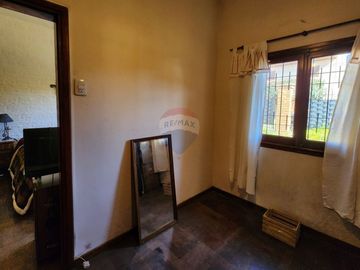 VENTA CASA 3 AMB C/PATIO EN QUILMES - APTO CREDITO