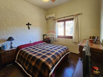 VENTA CASA 3 AMB C/PATIO EN QUILMES - APTO CREDITO