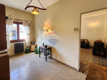 VENTA CASA 3 AMB C/PATIO EN QUILMES - APTO CREDITO