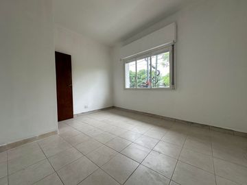 PH TIPO CASA 4 AMBIENTES Y COCHERA
