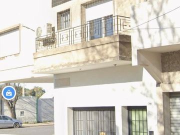 PH TIPO CASA 4 AMBIENTES Y COCHERA