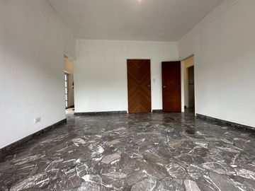 PH TIPO CASA 4 AMBIENTES Y COCHERA