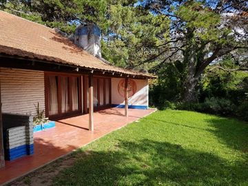 VENTA CASA RECICLAR EN LOTE COMERCIAL VILLA GESELL
