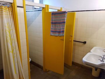 VENTA CASA RECICLAR EN LOTE COMERCIAL VILLA GESELL