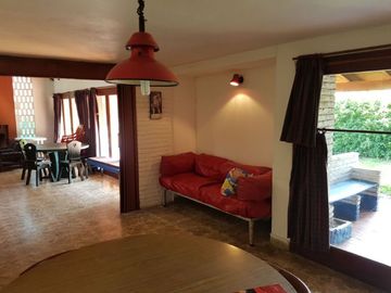 VENTA CASA RECICLAR EN LOTE COMERCIAL VILLA GESELL