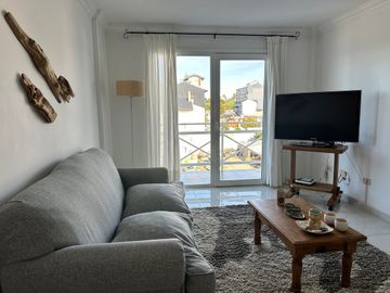Depto 2 amb en venta céntrico con vista al lago