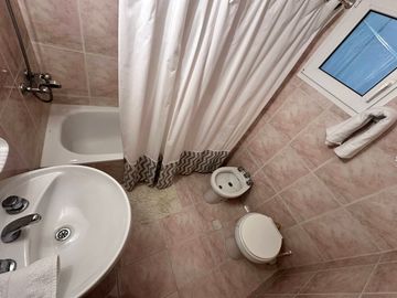Depto 2 amb en venta céntrico con vista al lago