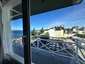 Depto 2 amb en venta céntrico con vista al lago