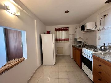 Depto 2 amb en venta céntrico con vista al lago